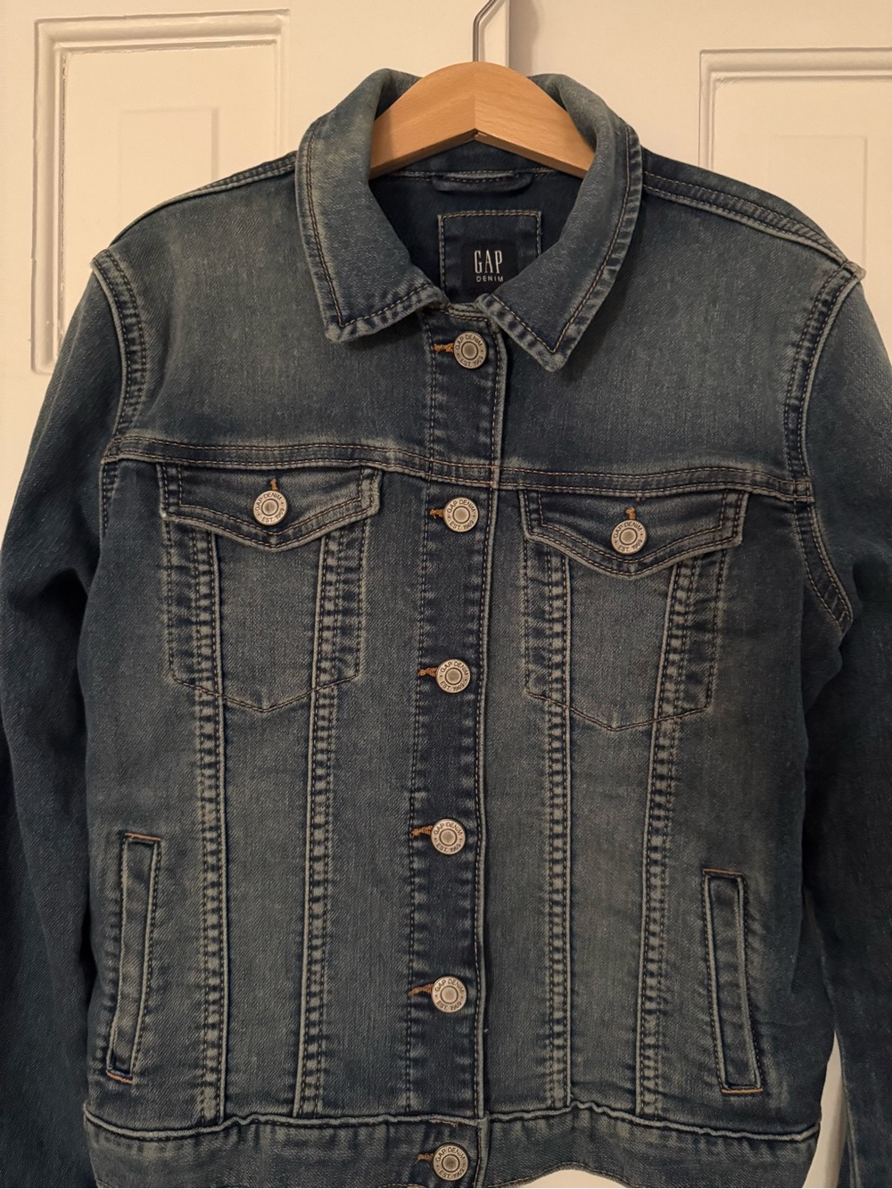 GAP Denim Jacket Girls Classic Medium Wash Jean Jacket (Size 12Y-14Y)